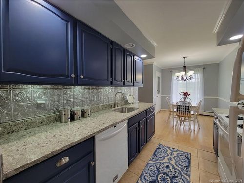 22-22 Essex Ct, Brookfield, CT, 06804-2716 | Card Image