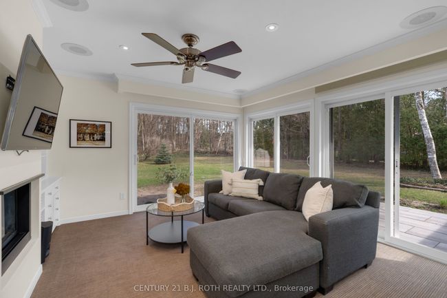 3763 Whitecap Dr, House other with 3 bedrooms, 2 bathrooms and 5 parking in Innisfil ON | Image 16