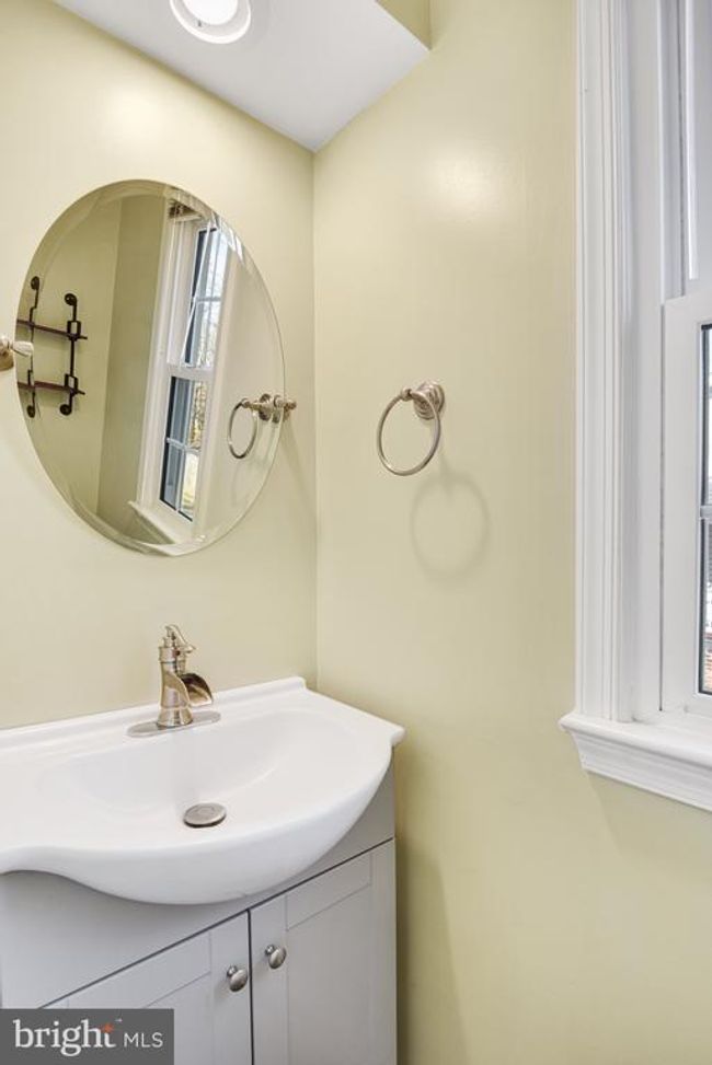 9711 Zimbro Ave, House other with 4 bedrooms, 3 bathrooms and null parking in MANASSAS VA | Image 25