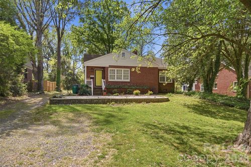 2214 Arnold Dr, Charlotte, NC, 28205-3818 | Card Image