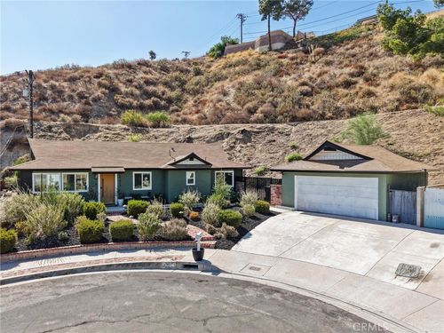 27973 Carvel Dr, Canyon Country, CA, 91351-2013 | Card Image