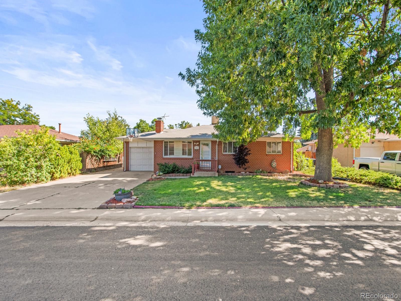 Saratoga Ave, Englewood, CO 80110