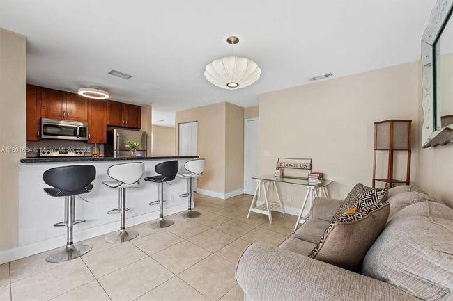 6800 Bayfront Cir, House other with 3 bedrooms, 3 bathrooms and null parking in Margate FL | Image 11
