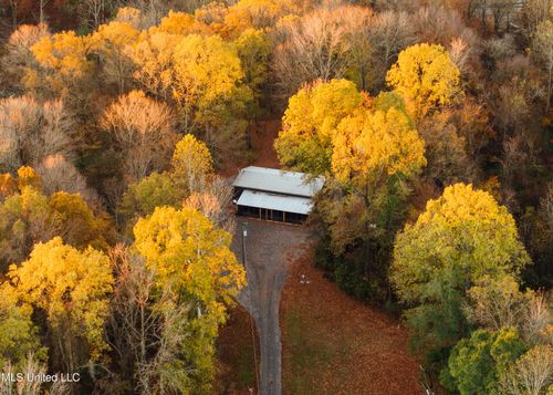 2732 Myrleville Rd, Yazoo City, MS, 39194-9538 | Card Image