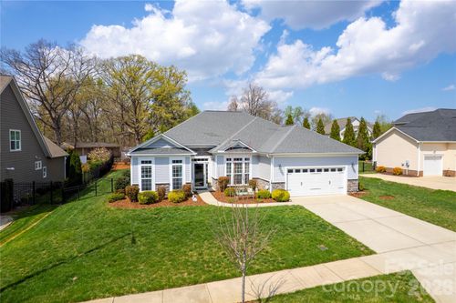 550 Old Speedway Dr Nw, Concord, NC, 28027-5624 | Card Image