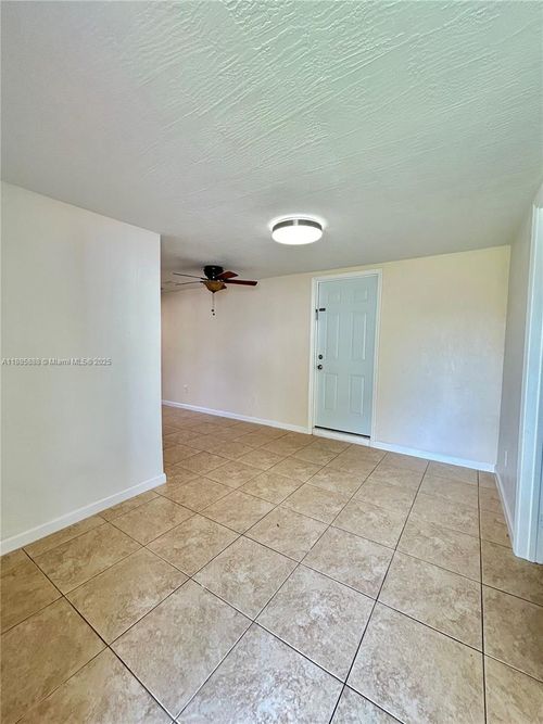 back-4221 Sw 36th St, West Park, FL, 33023-5681 | Card Image