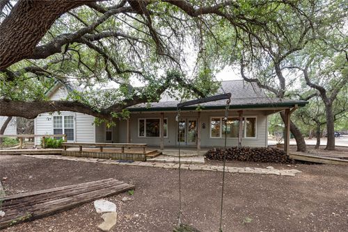 105 Ridge Oak Dr, Wimberley, TX, 78676-6174 | Card Image