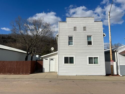 420 Division St, Millville, MN, 55957-8705 | Card Image