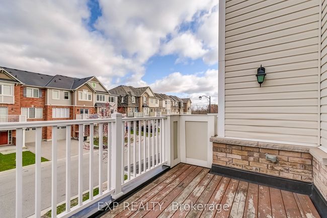 979 Nadalin Hts, House attached with 4 bedrooms, 2 bathrooms and 1 parking in Milton ON | Image 31