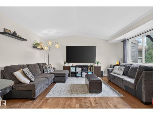 1594 Nw St, Edmonton, AB, T5W5J5 | Card Image