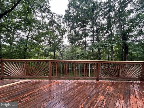 126 Trillium Ln, CROSS JUNCTION, VA, 22625-2152 | Card Image