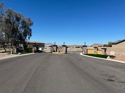 2081 Calle La Reina, Fort Mohave, AZ, 86426-5438 | Card Image