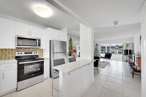 312-2780 N Pine Island Rd, Sunrise, FL, 33322-2292 | Card Image