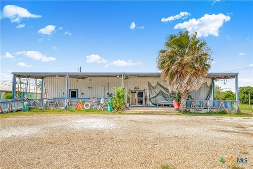 314 & 304 W Broadway Avenue, Seadrift, TX, 77983 | Card Image