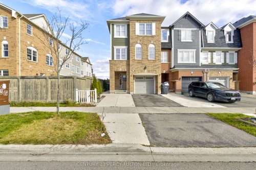 39 Vanhorne Close, Brampton, ON, L7A0X8 | Card Image