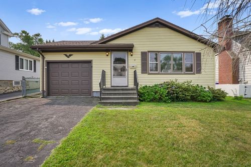 71 Glenfield Ave, Stratford, CT, 06614-4045 | Card Image