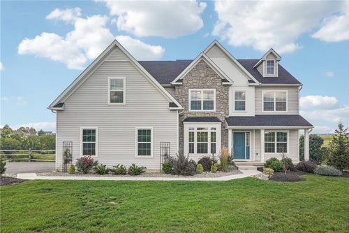 2-4450 Maple St, Schnecksville, PA, 18078-2912 | Card Image