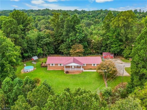 1078 Nc 66 Hwy S, Westfield, NC, 27053-7302 | Card Image