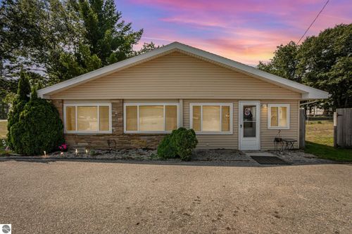 3497 N Us-23, Oscoda, MI, 48750 | Card Image