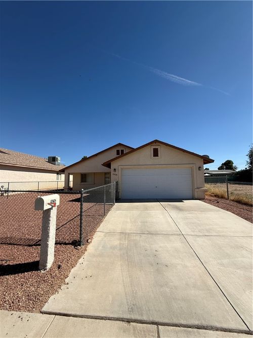 2636 Chambers Ave, Kingman, AZ, 86401-5255 | Card Image