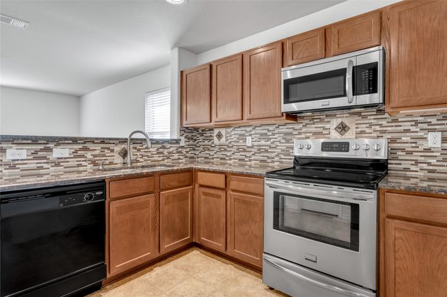 405 Emerald Creek Dr, House other with 3 bedrooms, 2 bathrooms and null parking in Fort Worth TX | Image 7