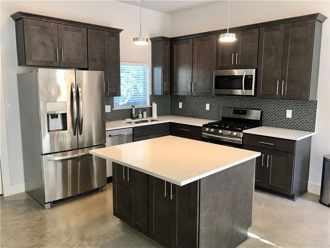 A - 904 E 54 Th St, House other with 3 bedrooms, 3 bathrooms and 2 parking in Austin TX | Image 4