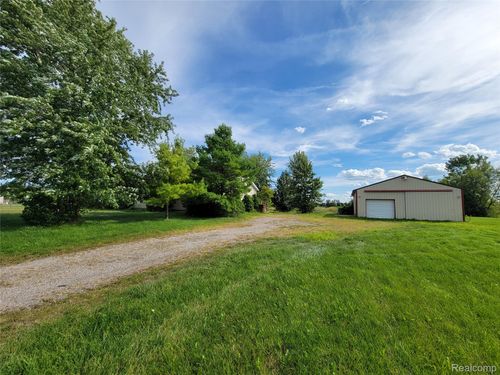 7950 S Huron River Dr, South Rockwood, MI, 48179-9792 | Card Image