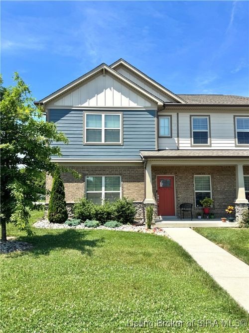 7901 Westmont Dr, Sellersburg, IN, 47172-8929 | Card Image