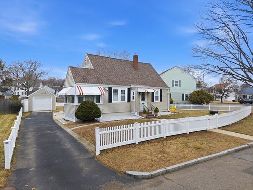 22 Black Rock Rd, Melrose, MA, 02176-5115 | Card Image