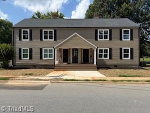 204-139 Nelson St, Kernersville, NC, 27284-2572 | Card Image