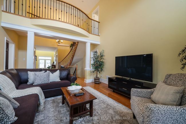 1044 Swiss Hts, House other with 4 bedrooms, 5 bathrooms and 4 parking in Oshawa ON | Image 11