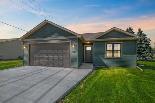 520 Village Ln, RIPON, WI, 54971 | Card Image