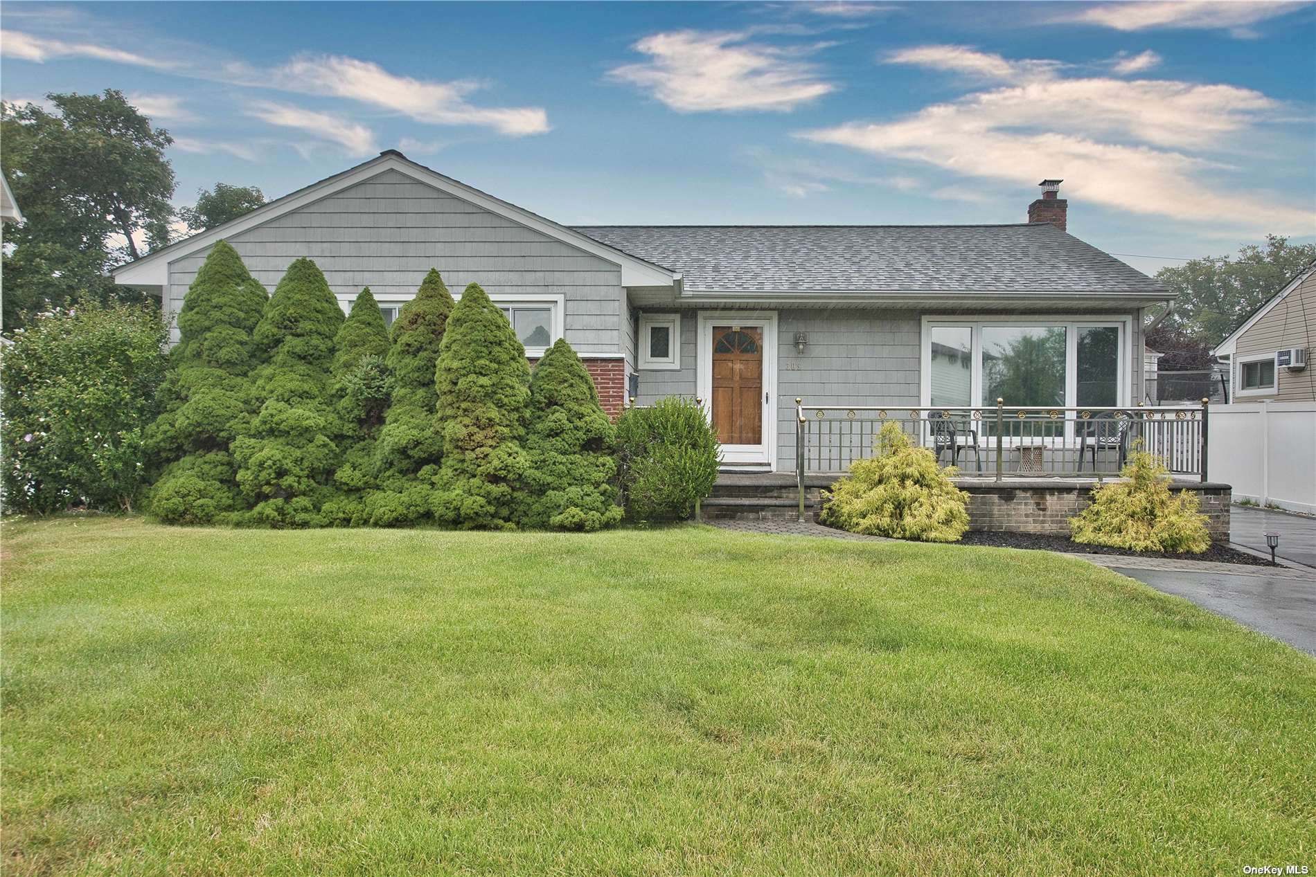 Spruce Ln, East Meadow, NY 11554