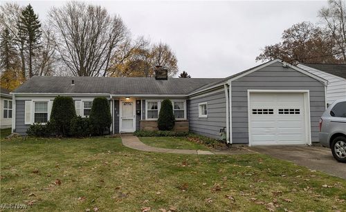 210 Charlotte St, Painesville, OH, 44077-3702 | Card Image