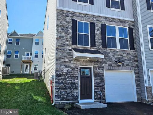 124 Abramo Victor, DOWNINGTOWN, PA, 19335 | Card Image