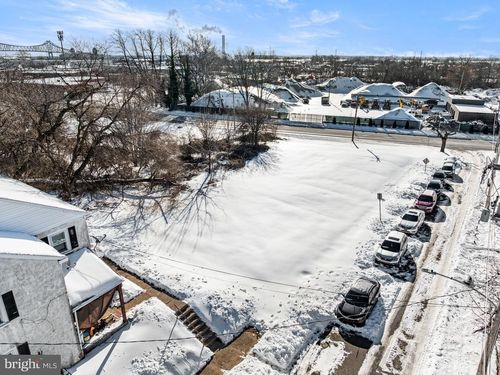 917 Meadow Ln, CHESTER, PA, 19013-1724 | Card Image