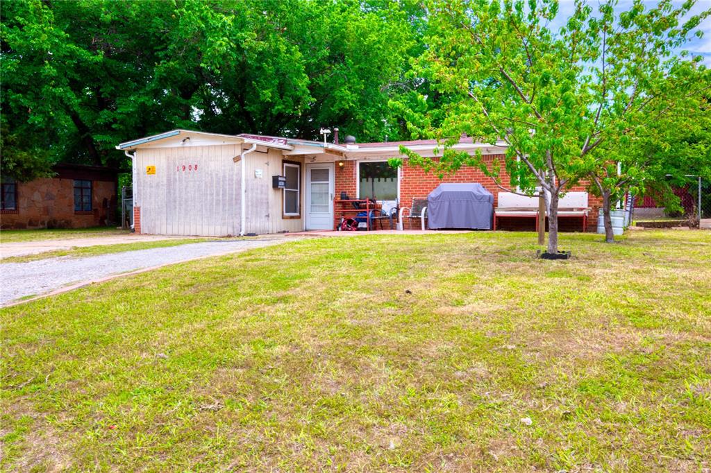 Karen Dr, Oklahoma City, OK 73115