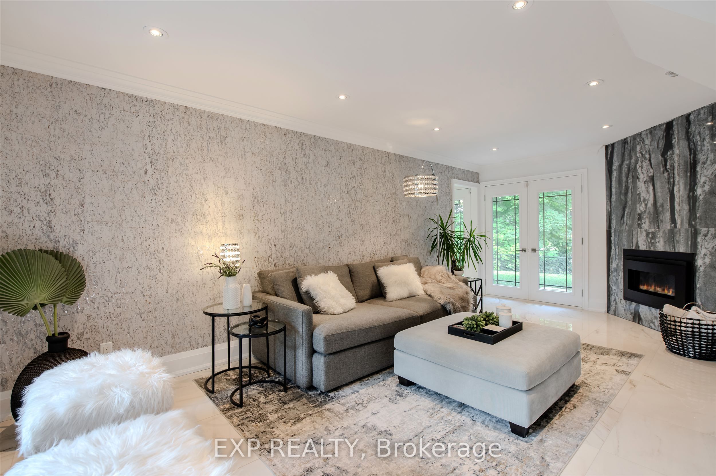 Residential in Oakville 5