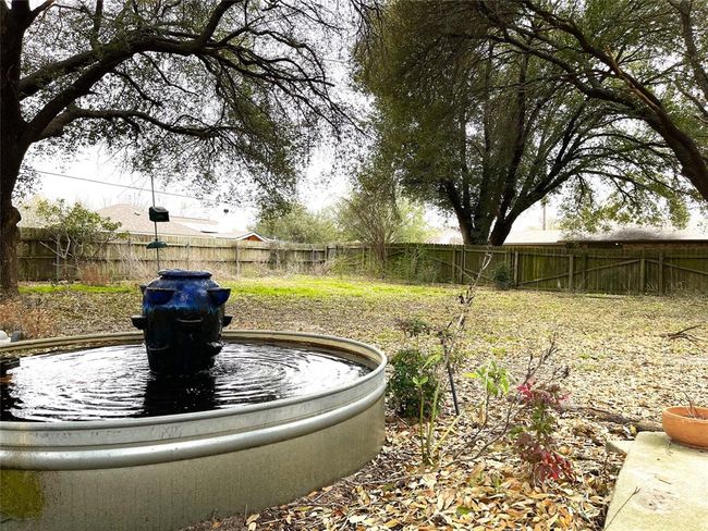 Fountain | Image 21
