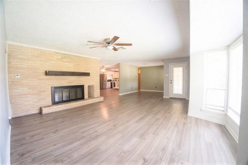 4904 Meadow Lark Ln, Dickinson, TX, 77539-6536 | Card Image