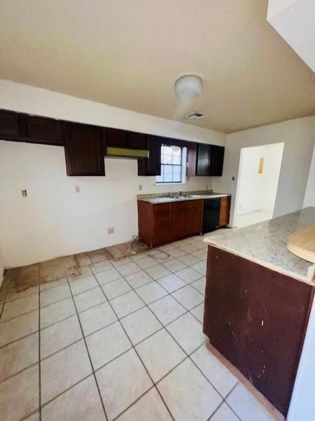 1917 Chapel Heights Dr, House other with 3 bedrooms, 2 bathrooms and 2 parking in Wharton TX | Image 6