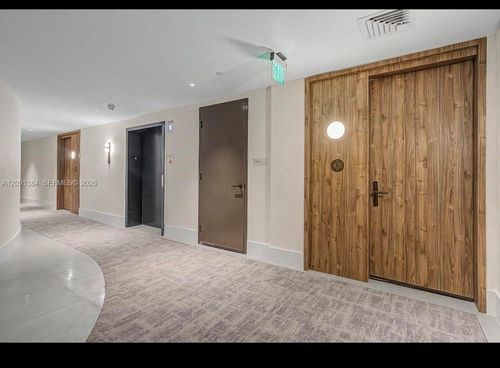 405-2200 Brickell Avenue, Miami, FL, 33129 | Card Image