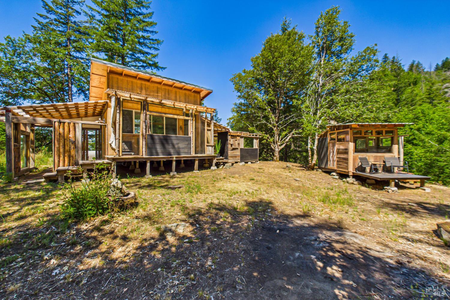 Residential in Laytonville 3