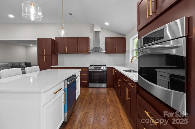 Stunning cabinetry and stainless appliances | Image 11