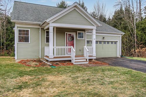10 Stonebrook Circle, Essex, VT, 05452 | Card Image