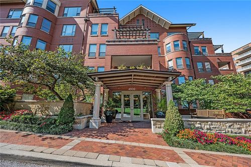 apt-101-4900 Central St, Kansas City, MO, 64112-3703 | Card Image