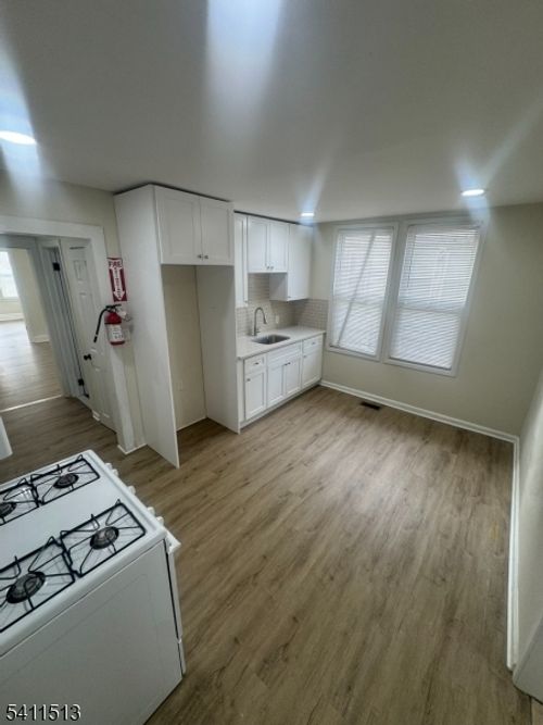 apt-1r-105 Schley St, Newark, NJ, 07112-1157 | Card Image