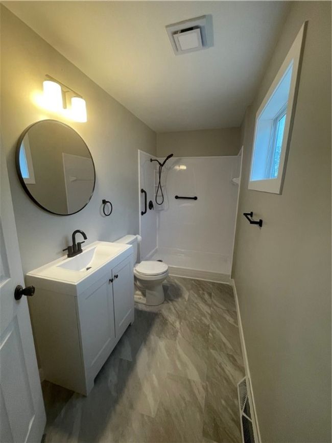 1215 Main St, House other with 3 bedrooms, 2 bathrooms and 4 parking in Bentleyville PA | Image 21