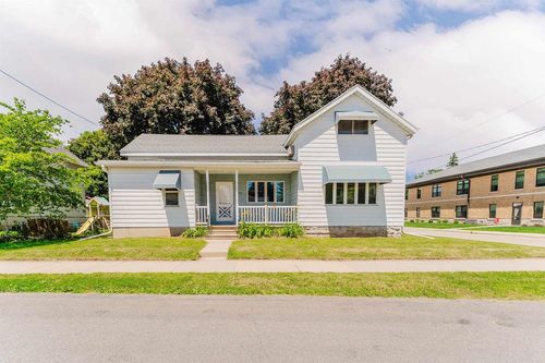 234 W 18th Avenue, OSHKOSH, WI, 54902 | Card Image
