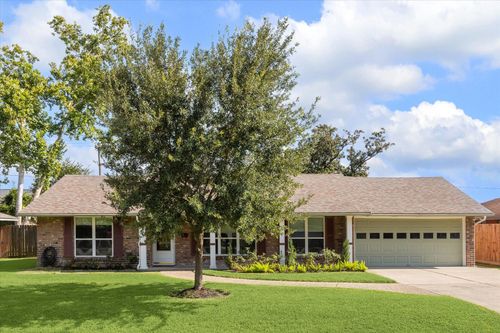 8911 Blankenship Dr, Houston, TX, 77080-3002 | Card Image